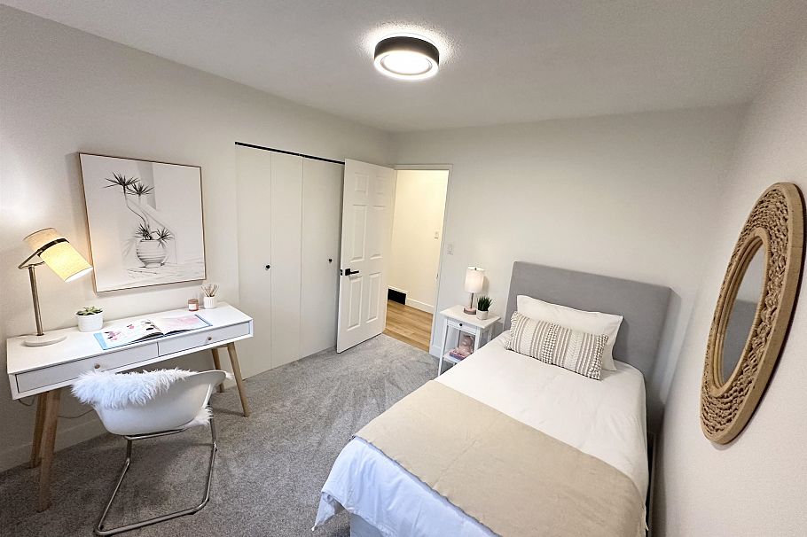 1777 Caledonia Avenue North Vancouver, BC - 12