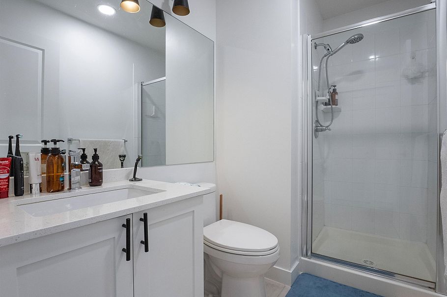 320 2280 Wesbrook Mall Vancouver, BC - 14