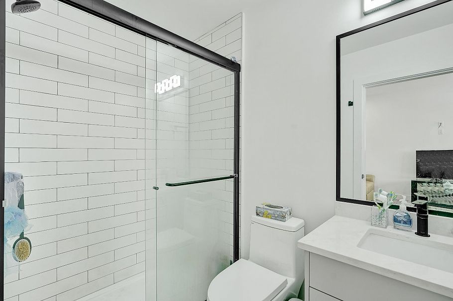 1421 E 62nd Avenue Avenue Vancouver, BC - 11