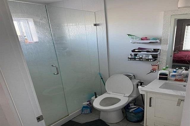 2681 E 41st Avenue Vancouver, BC - 12