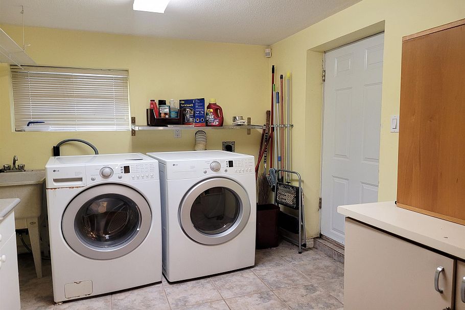 1467 W 58th Avenue Vancouver, BC - 10