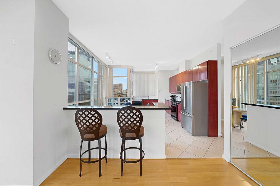 3402 1239 W Georgia Street Vancouver, BC - 11