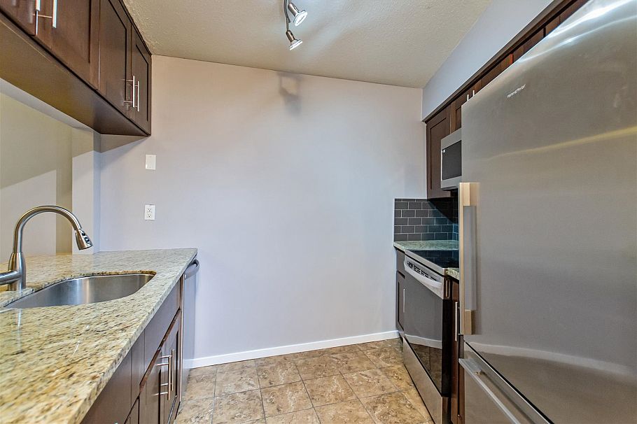 201 2222 Prince Edward Street Vancouver, BC - 8