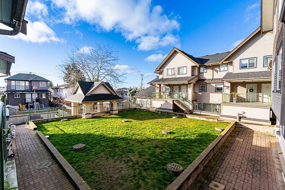 211 5625 Senlac Street Vancouver, BC - 35