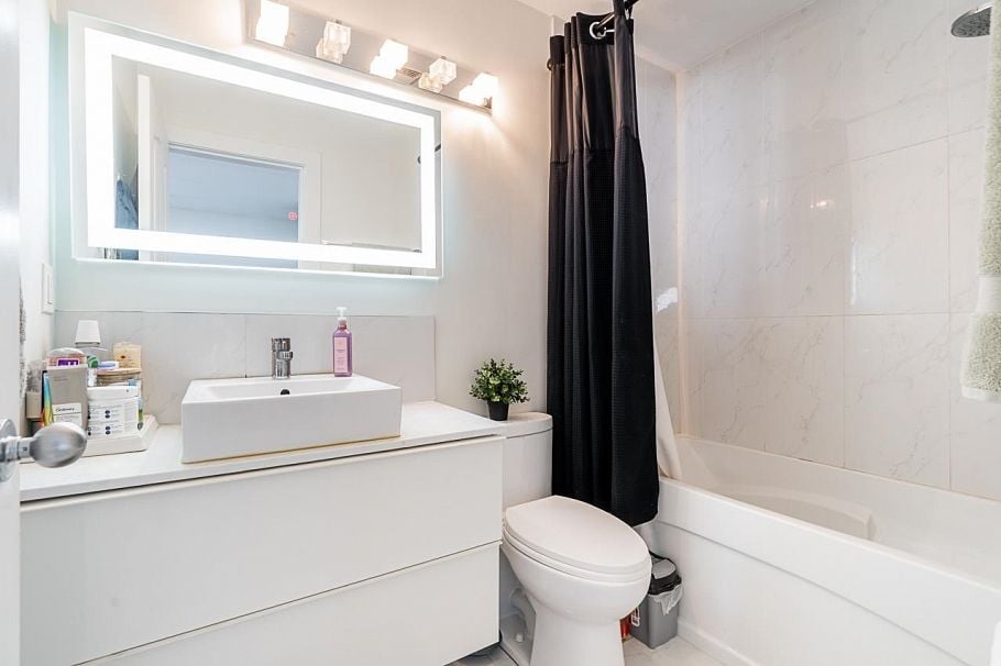 211 5625 Senlac Street Vancouver, BC - 25