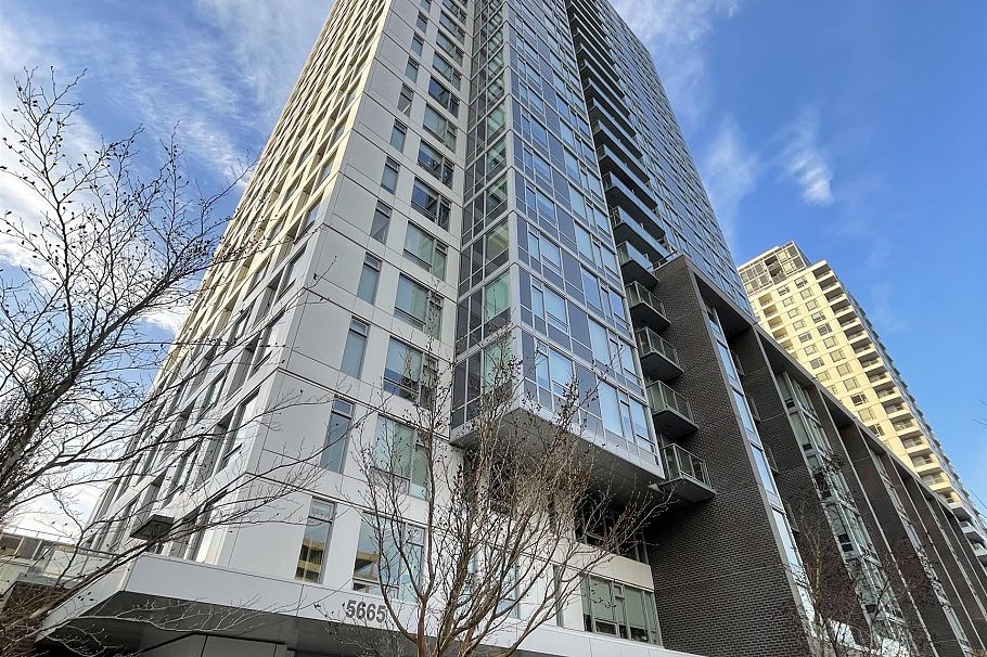 818 5665 Boundary Road Vancouver, BC - 1