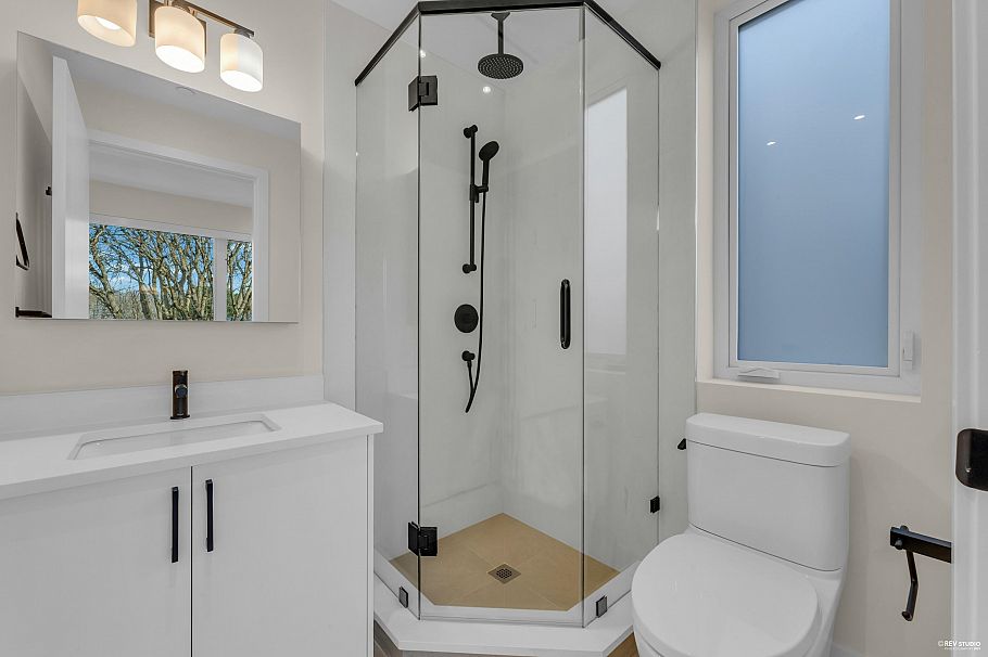 1 4150 W 14th Avenue Vancouver, BC - 17