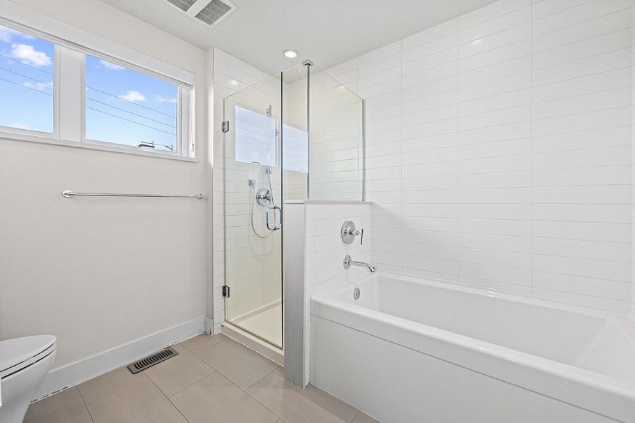 5522 Oak Street Vancouver, BC - 16