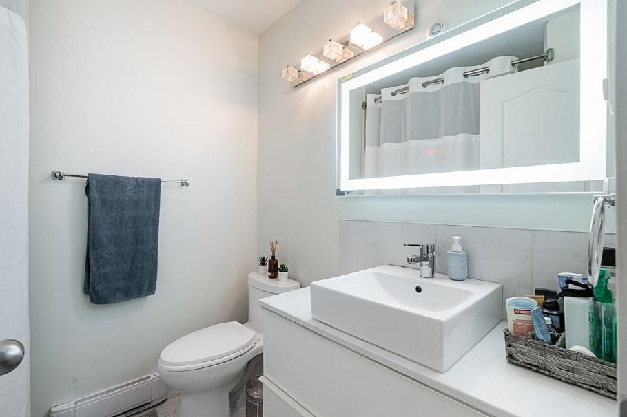 211 5625 Senlac Street Vancouver, BC - 34