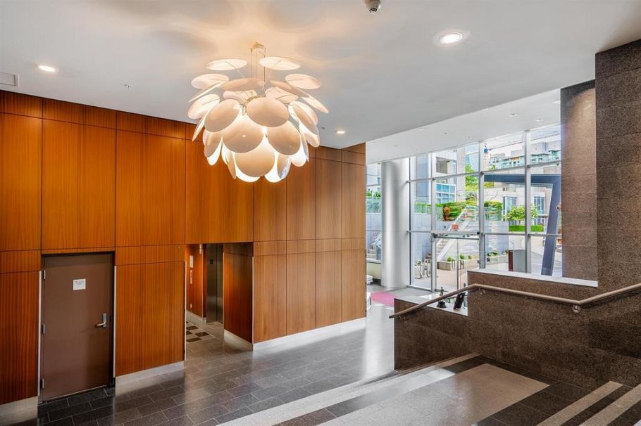 1211 W Cordova Vancouver, BC - 22