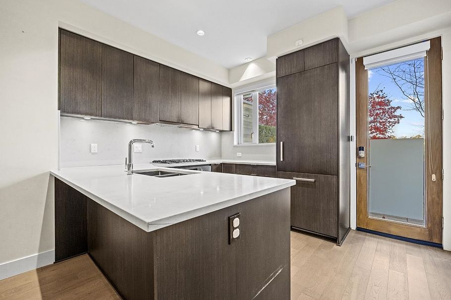 5522 Oak Street Vancouver, BC - 9
