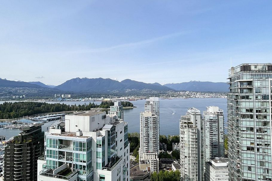 3402 1239 W Georgia Street Vancouver, BC - 3