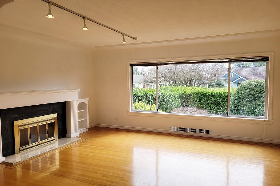 1467 W 58th Avenue Vancouver, BC - 2