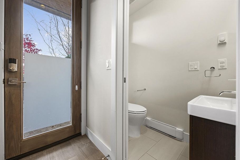 5522 Oak Street Vancouver, BC - 11