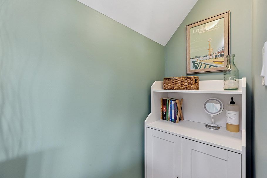 1 244 E 5th Street North Vancouver, BC - 26