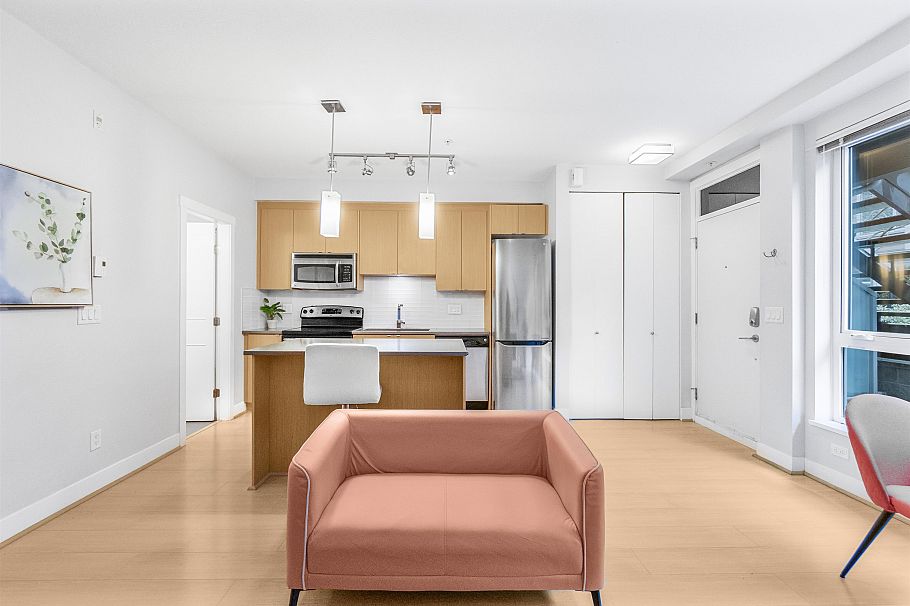 115 735 W 15th Street North Vancouver, BC - 13