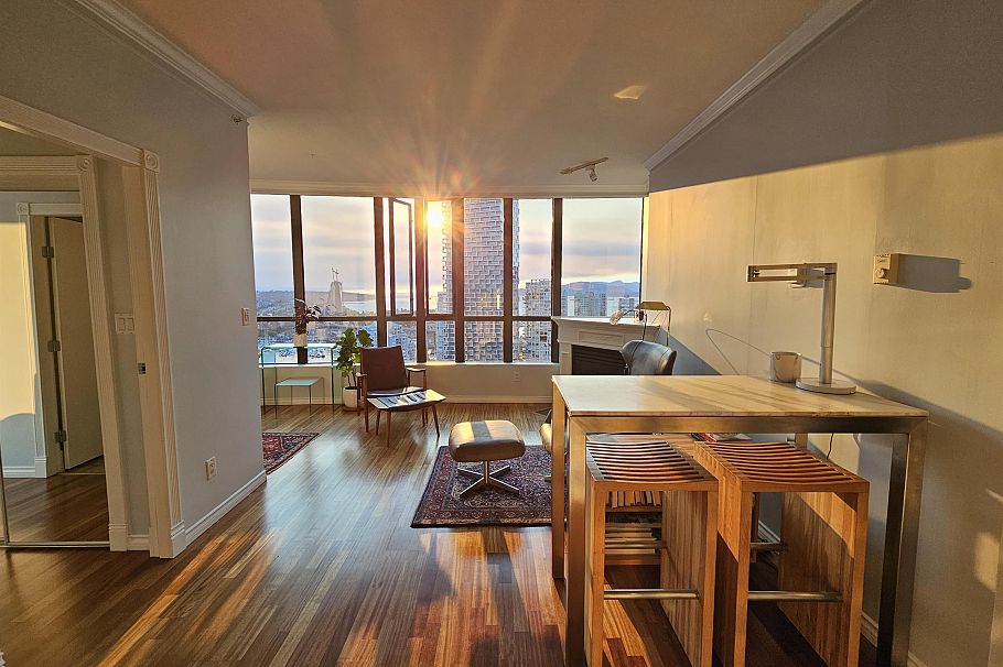 3202 501 Pacific Street Vancouver, BC - 4