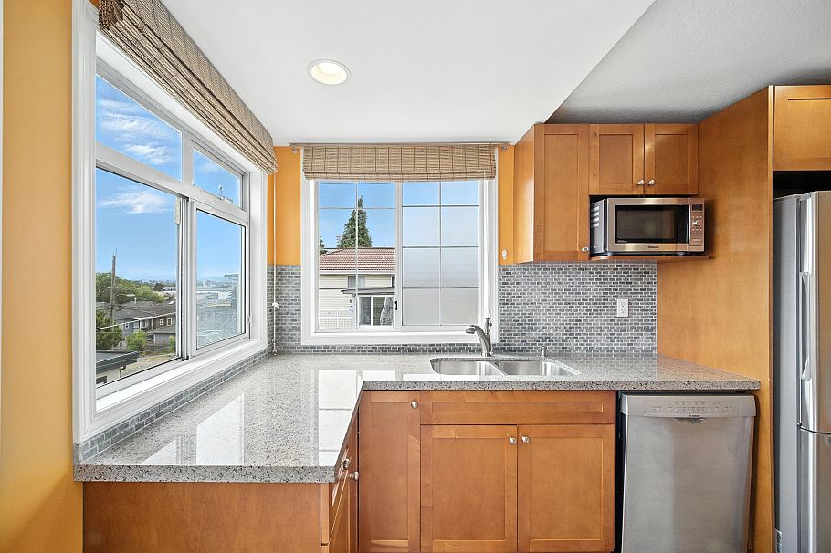 966 E 64th Avenue Vancouver, BC - 14