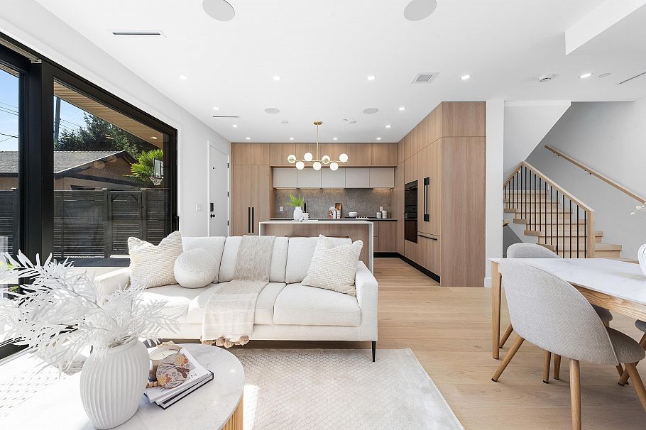 1 2626 W 41st Avenue Vancouver, BC - 2