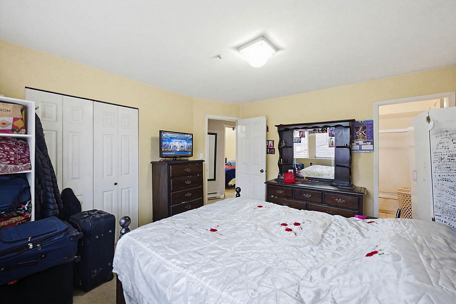 557 E 44th Avenue Vancouver, BC - 17