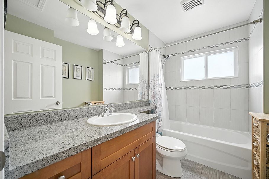 966 E 64th Avenue Vancouver, BC - 20