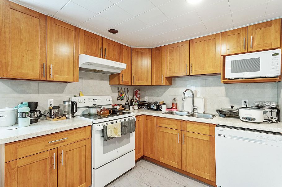 935 Beaconsfield Road North Vancouver, BC - 30