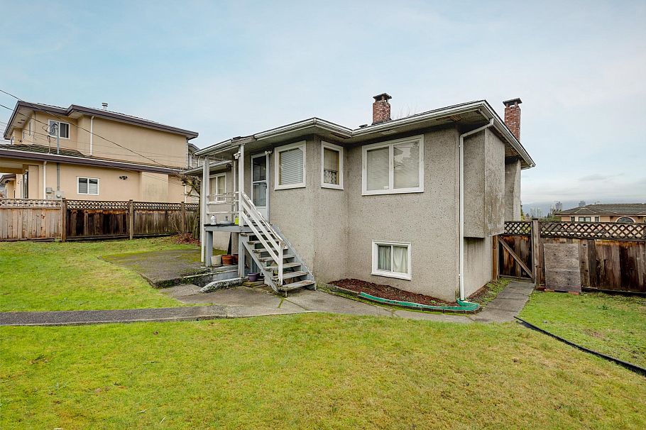 4144 Price Crescent Burnaby, BC - 11
