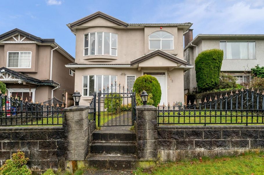 3632 E 28th Avenue Vancouver, BC - 1