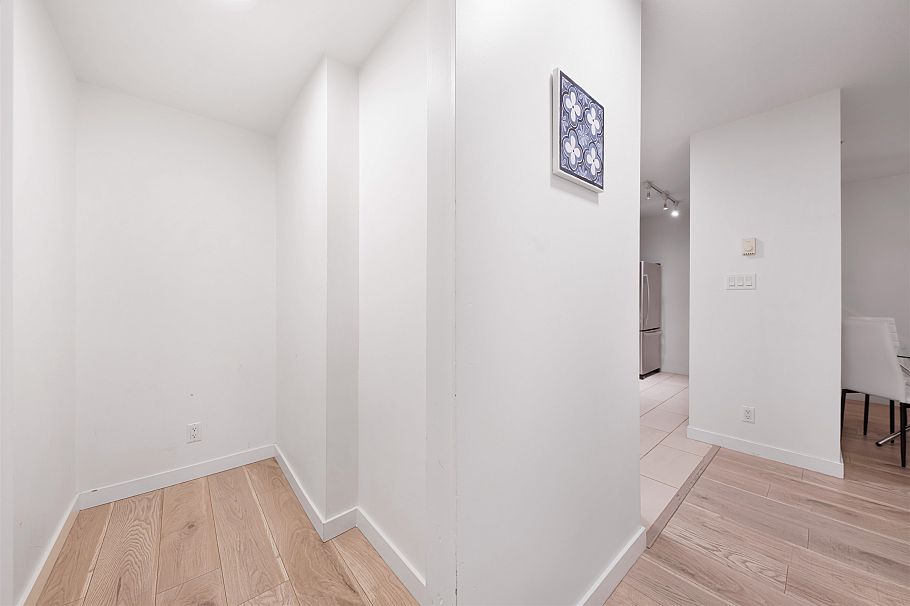 1203 1200 W Georgia Street Vancouver, BC - 16