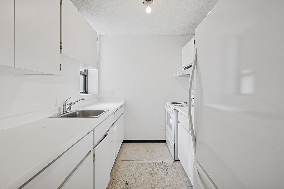 301 1995 Beach Avenue Vancouver, BC - 10