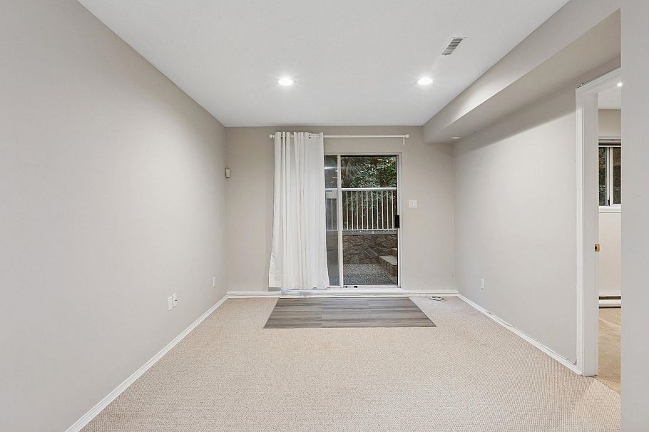 5707 Nancy Greene Way North Vancouver, BC - 35