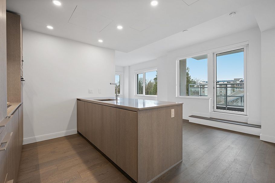 302 4908 Cambie Street Vancouver, BC - 14