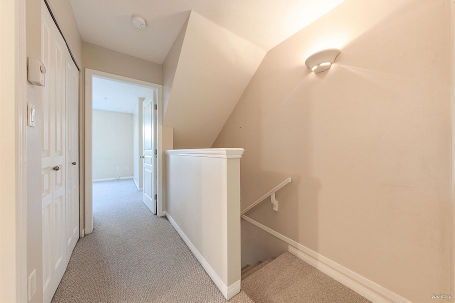 229 E 11th Avenue Vancouver, BC - 24