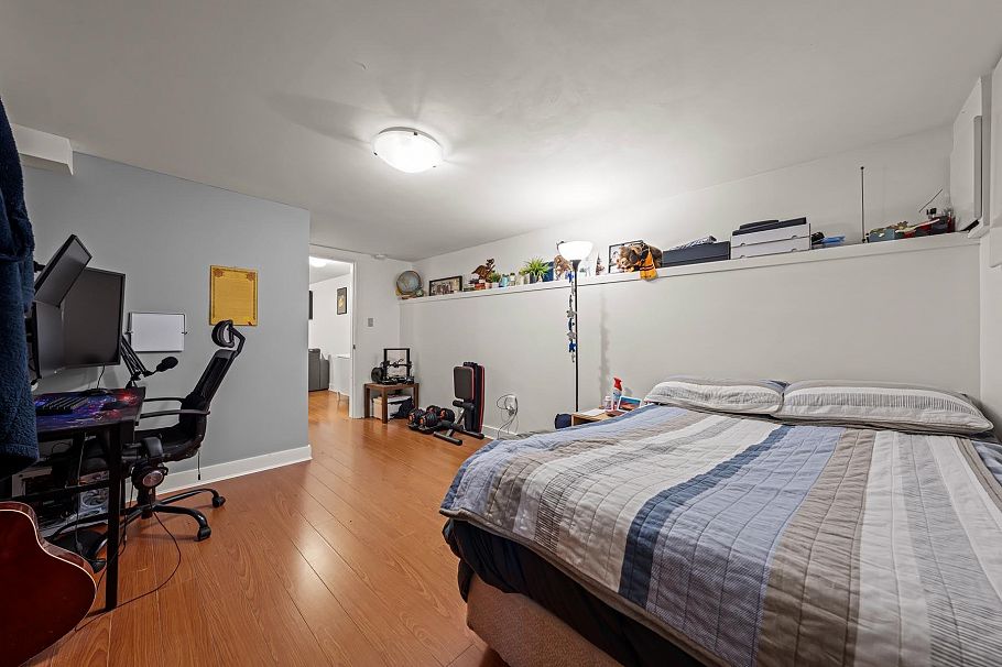 660 W 13th Avenue Vancouver, BC - 20