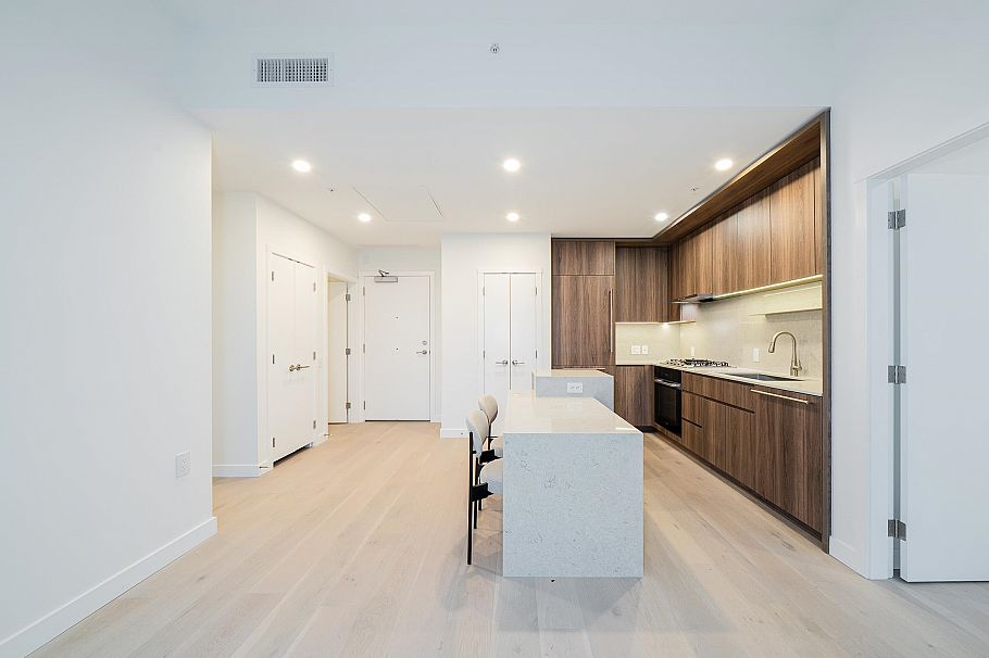 505 5212 Cambie Street Vancouver, BC - 5