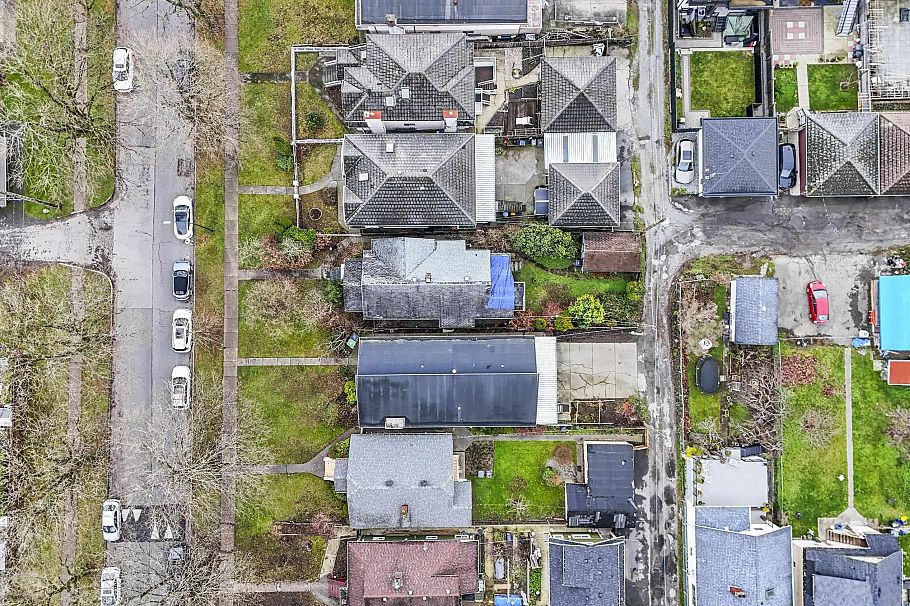 545 Skeena Street Vancouver, BC - 36