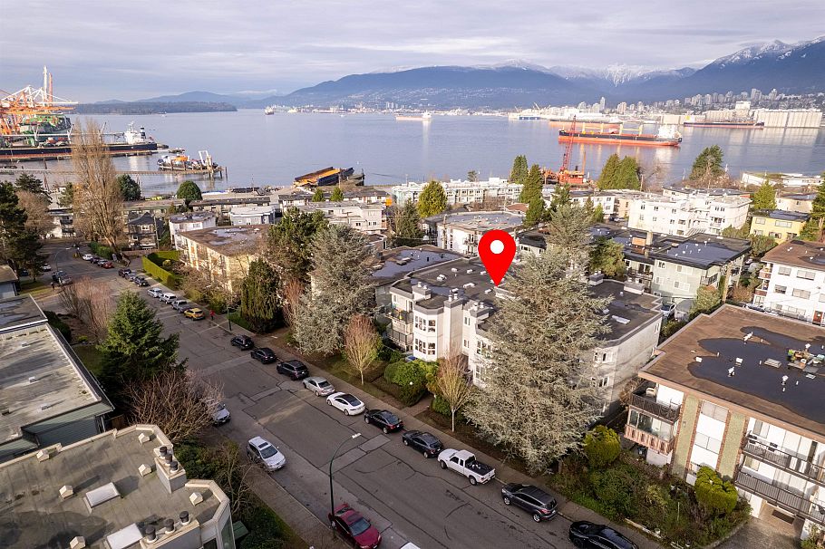 208 2255 Eton Street Vancouver, BC - 1