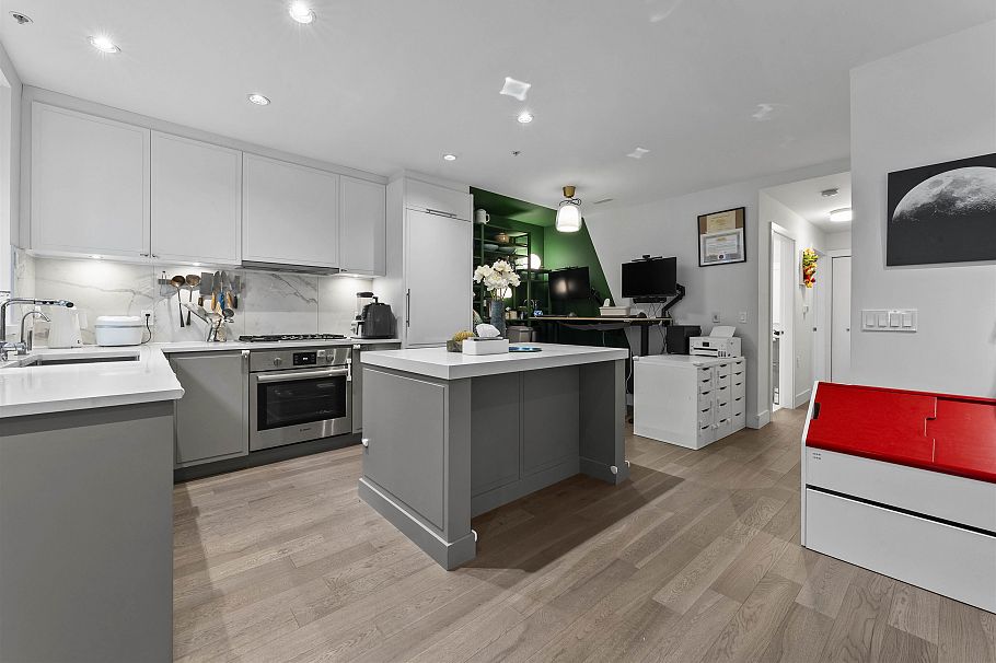 7605 Yukon Street Vancouver, BC - 9