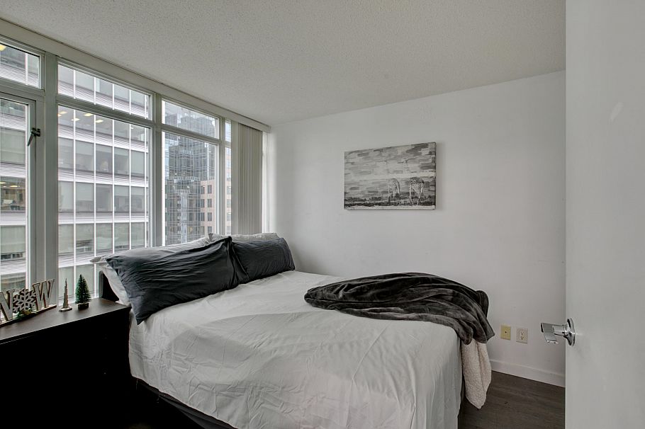 1505 610 Granville Street Vancouver, BC - 25