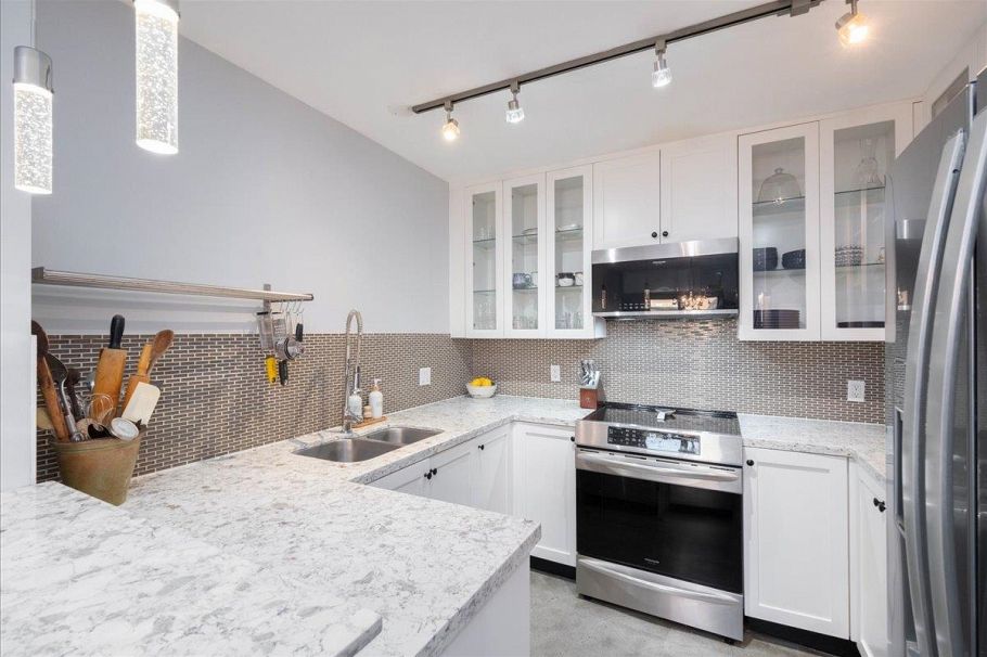 1846 W 1st Avenue Vancouver, BC - 10