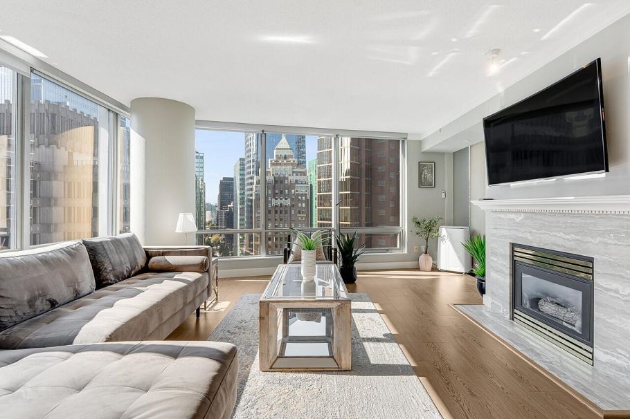 1605 838 W HASTINGS STREET, Vancouver BC V6C 1C6 Vancouver, BC - 1