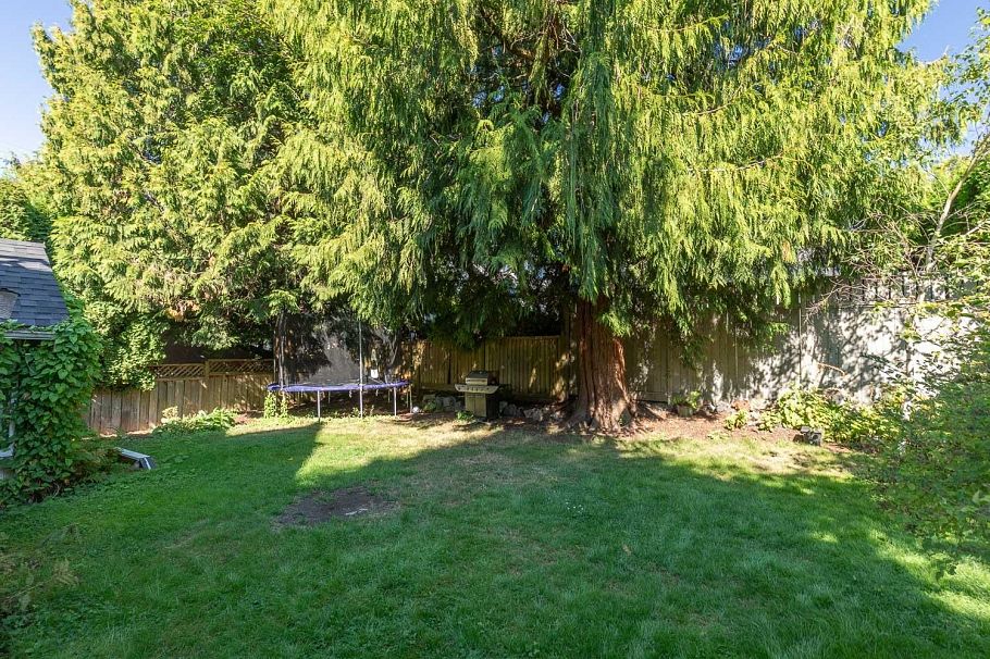 2483 W 6th Avenue Vancouver, BC - 32