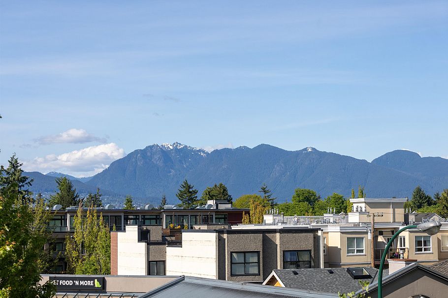309 3668 W 10th Avenue Vancouver, BC - 12