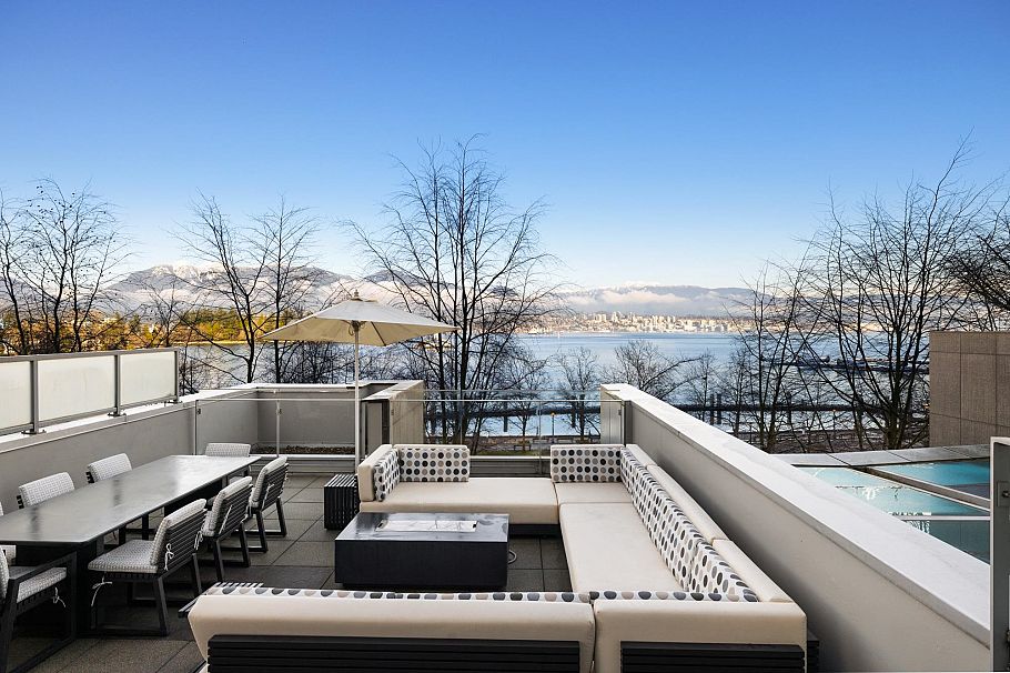 301 1233 W Cordova Street Vancouver, BC - 1