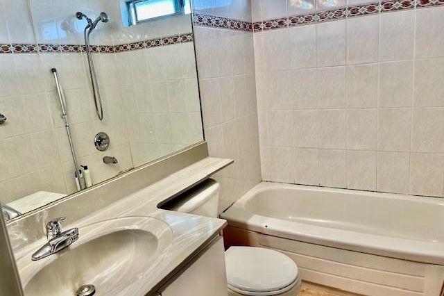 1573 W 66th Avenue Vancouver, BC - 17