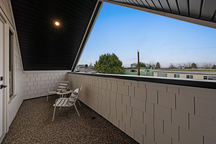 919 E 10th Avenue Vancouver, BC - 25