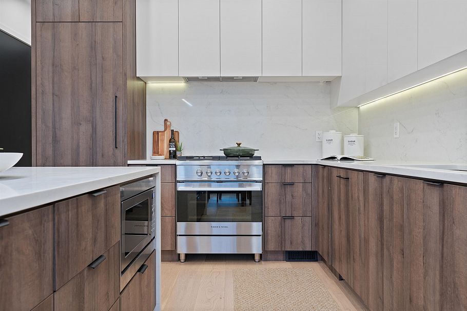 919 E 10th Avenue Vancouver, BC - 5