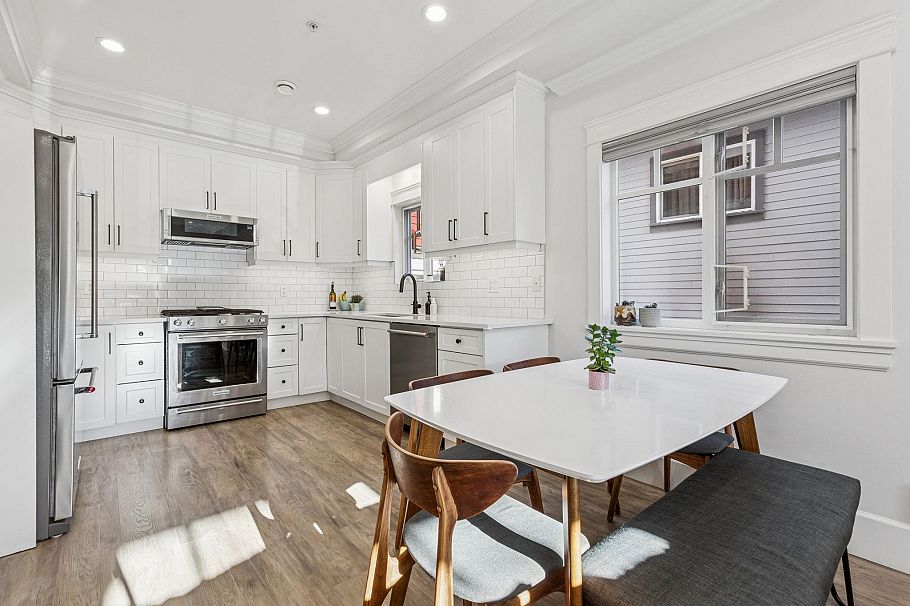 2163 Napier Street Vancouver, BC - 13