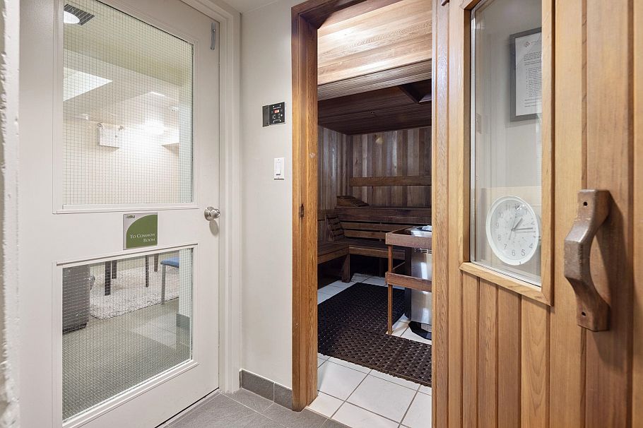 100 1688 Robson Street Vancouver, BC - 26