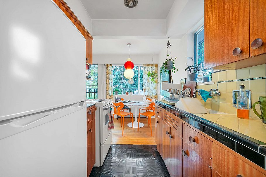 300 1925 NELSON STREET, Vancouver BC V6G 1N3 Vancouver, BC - 9